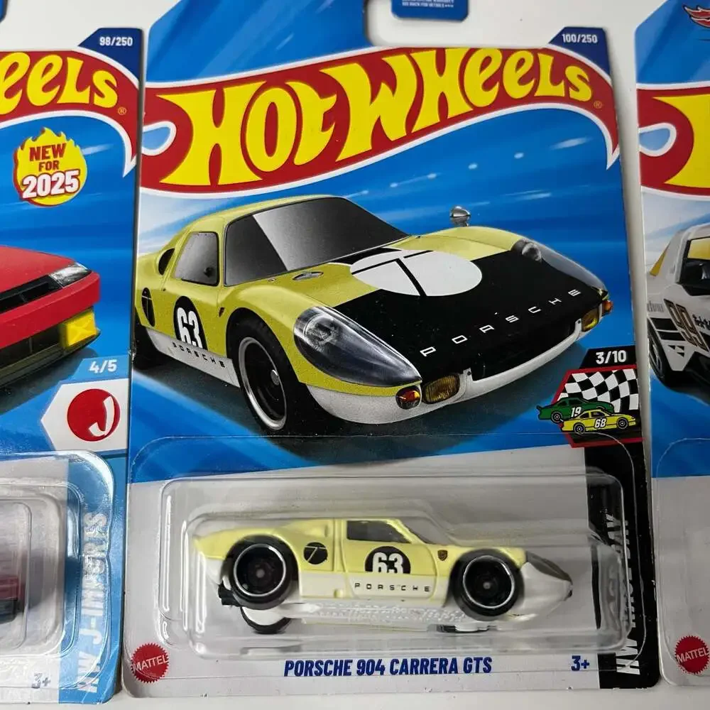 Hot Wheels lot of 10-Car Diecast Vehicle Set